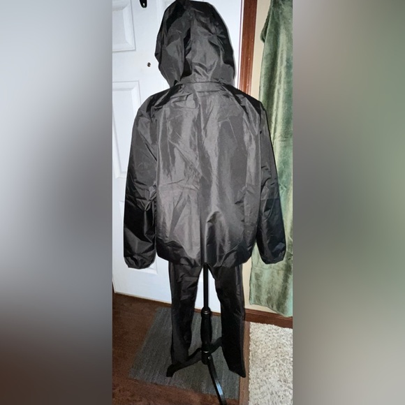 Black Nylon 2Pc. Sauna/Workout Suit Brand New Never Worn - Picture 12 of 15